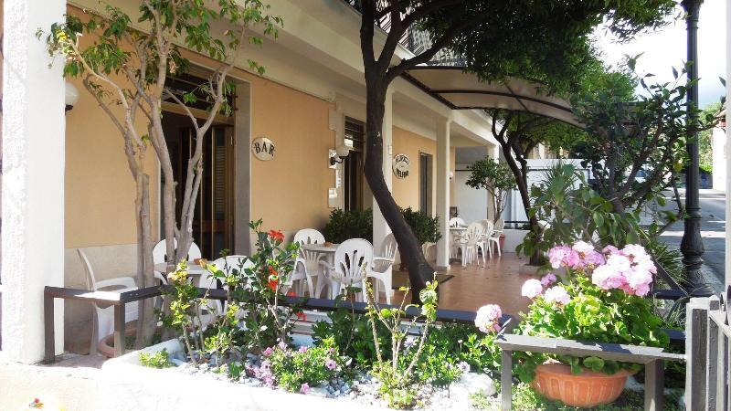 Delfino Hotel Marina di Camerota Ngoại thất bức ảnh