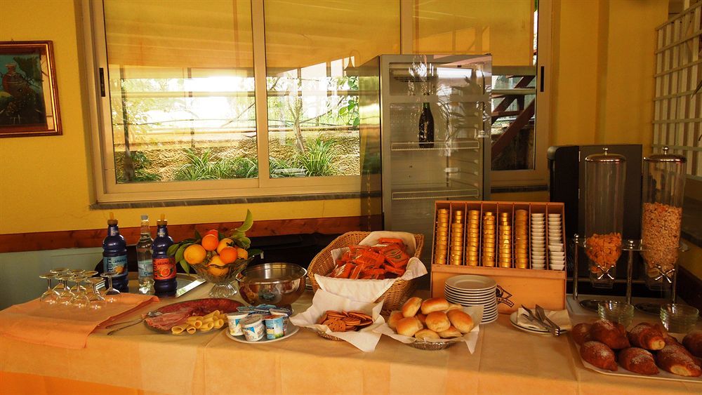 Delfino Hotel Marina di Camerota Ngoại thất bức ảnh