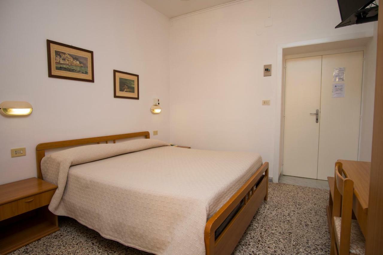 Delfino Hotel Marina di Camerota Ngoại thất bức ảnh