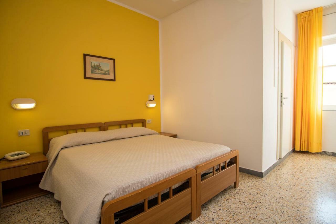 Delfino Hotel Marina di Camerota Ngoại thất bức ảnh