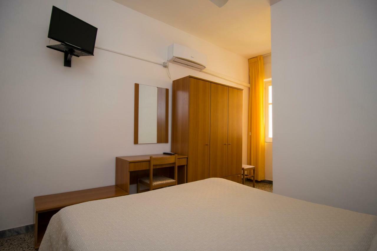 Delfino Hotel Marina di Camerota Ngoại thất bức ảnh