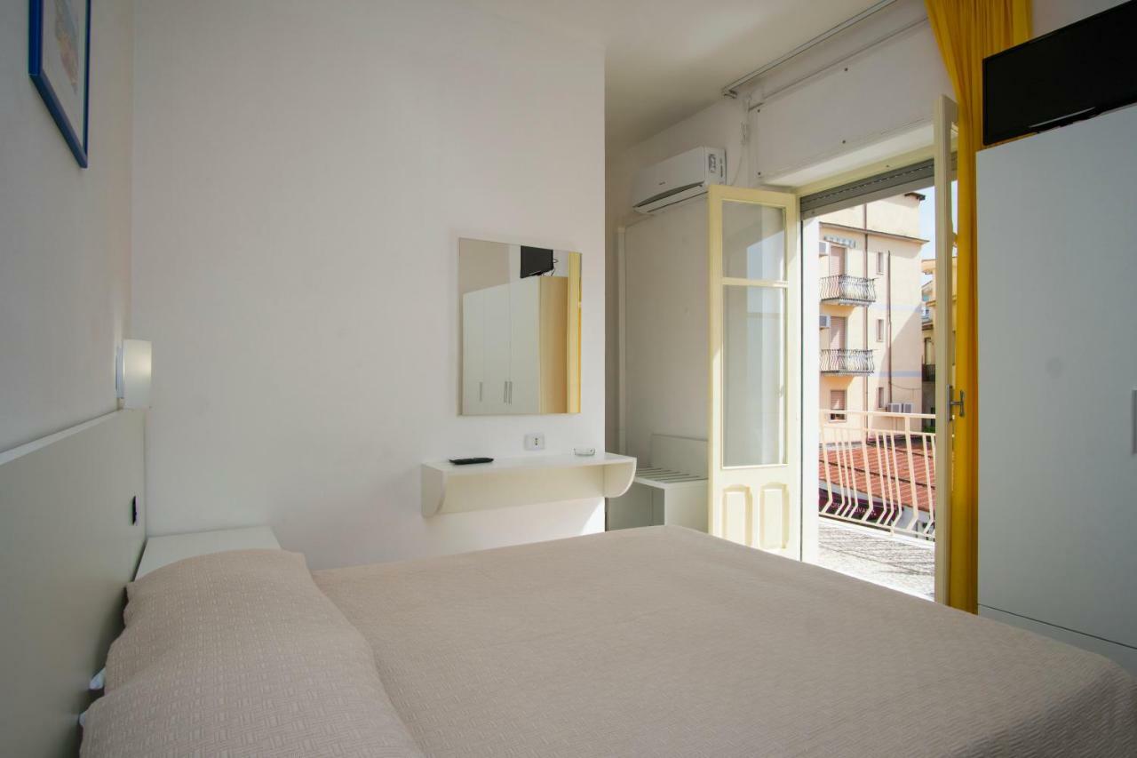 Delfino Hotel Marina di Camerota Ngoại thất bức ảnh